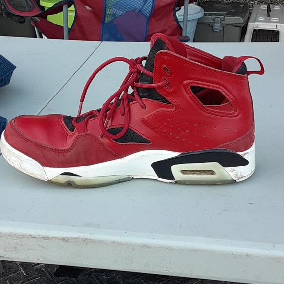 Shoes - Picture 4 of 10